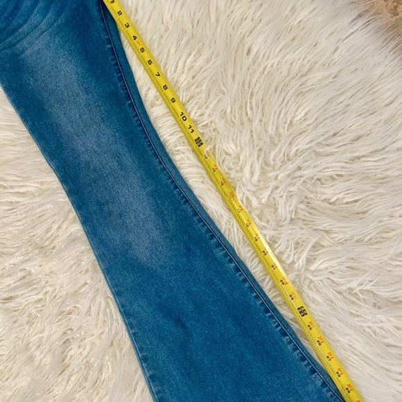 Emmiol "Flare Jeans in Blue Denim" NWT - Picture 13 of 16